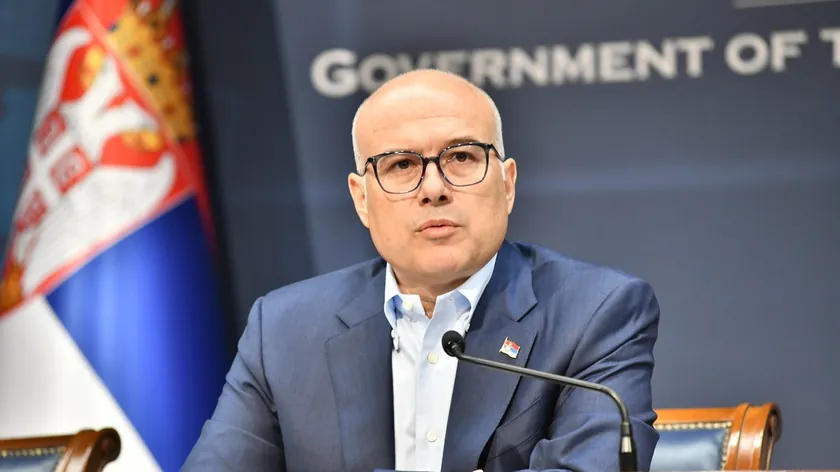 Sırp Siyasi Partisinin Üyeleri Öğrenci Listesinde Yer Alıyor