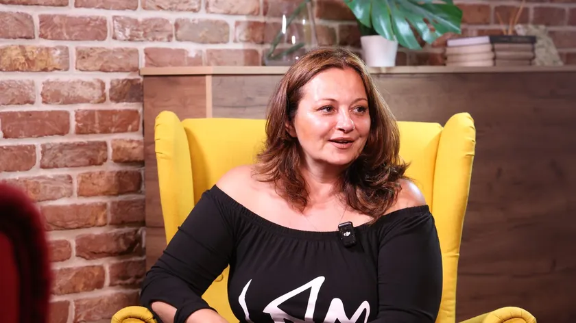 Anica Milenković'in çocukluğu ve babasıyla olan ilişkisi hakkında çarpıcı detaylar paylaştı.