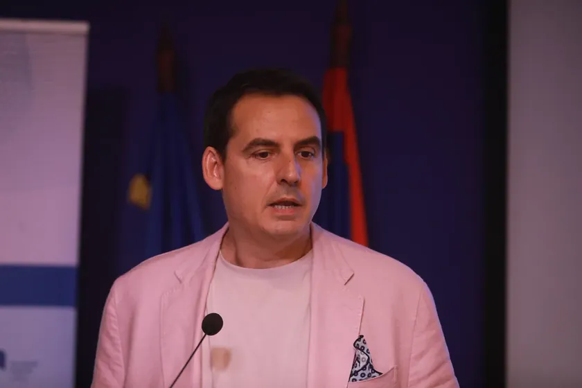 Gazeteci Zoran Kesiç Ofenbah'taki ProGlas etkinliğinde yaşanan olayı değerlendirdi
