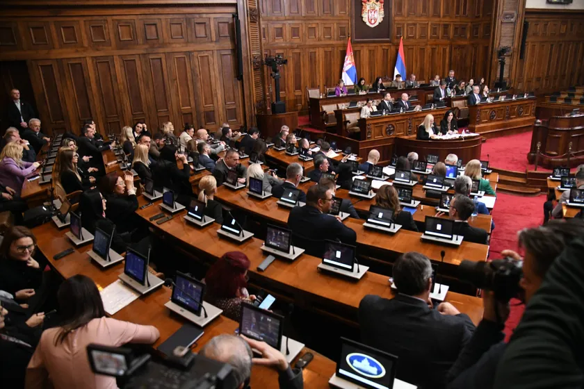 Skupüsteki oturum devam ediyor, milletvekilleri bakanlara sorular yöneltiyor