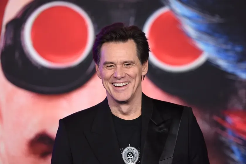 Fransa'da Jim Carrey'e César Onur Ödülü Verildi, Görünümüyle Şaşırttı