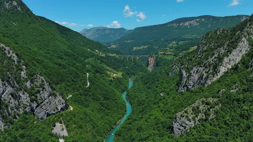 Bosna Hersek ve Karadağ Sınırındaki Avrupa'nın En Derin Kanyonu Keşfedilmeyi Bekliyor