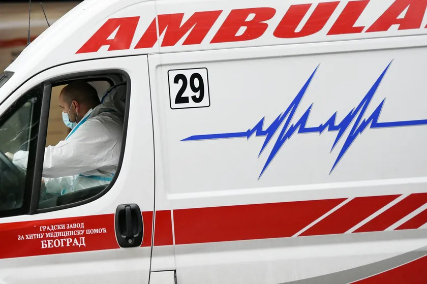 İki kişi Beograd'da iki trafik kazasında hafif yaralandı