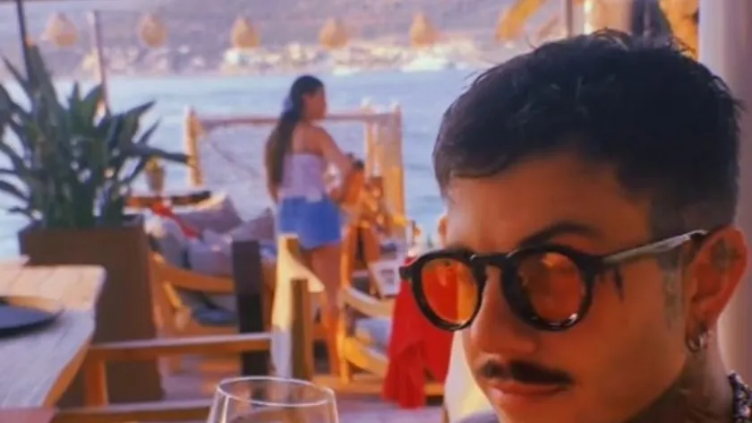 Rijaliti yarışmacısı Filip Đukić Dubrovnik'e gitti ve Aneli Ahmić ile buluştu