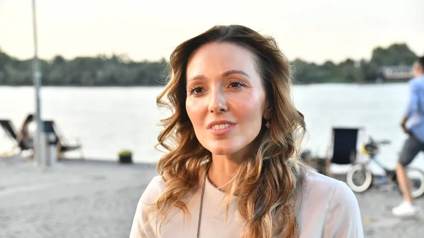 Novak Đoković'in eşi Jelena Đoković'in eğitim geçmişi hakkında bilgiler sunuluyor.