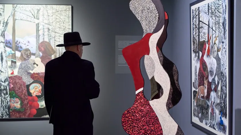 Sırbistan'ın Belgrad şehrinde Kristina Pirković'in 'Dünyanın Sonu ve Bir Gün Daha' sergisi açıldı