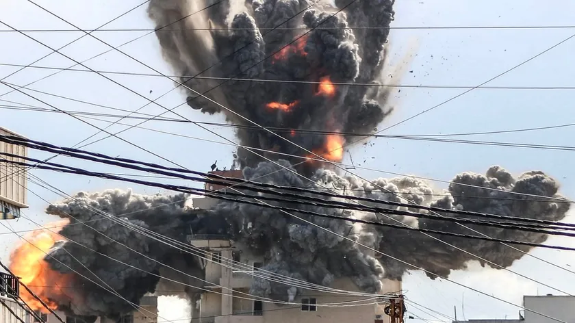 İran ve ABD arasındaki süren ateşkes aldatmacası Hürmüz Boğazı'nda yeni kriz yaratıyor