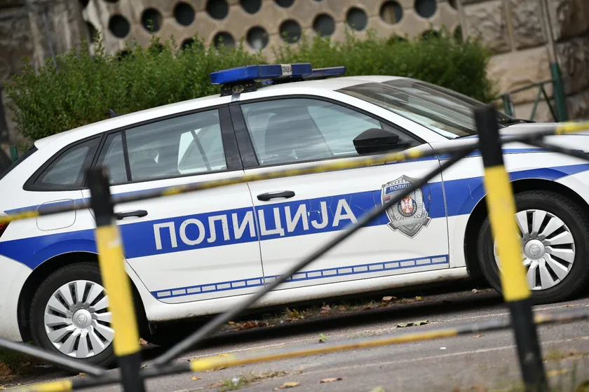 Büyük bir gözaltı operasyonu: Otomobilde bir buçuk kilo uyuşturucu bulundu