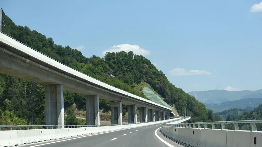 Sırp Şirketleri Karadağ'da Adriyatik-İyon Otoyolu Projesi İçin En İyi Teklifi Verdi