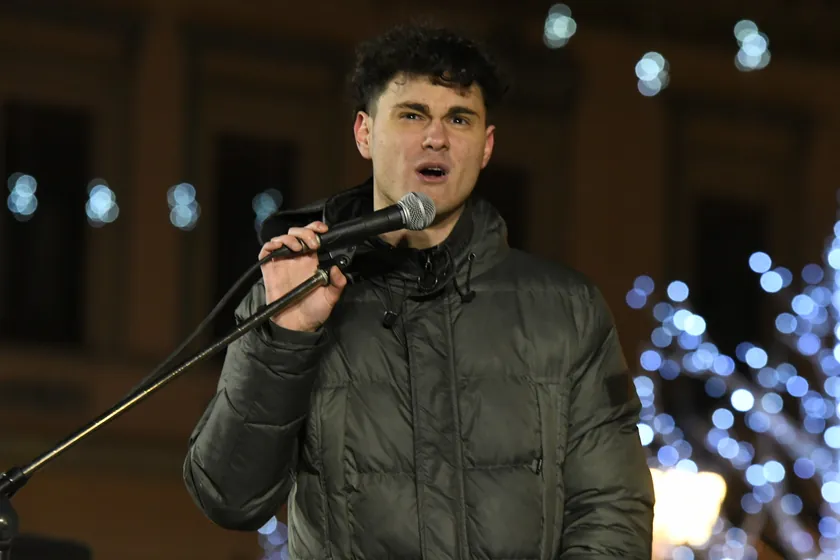 Öğrenci Novi Sad'da Protesto Düzenledi: "Zafer Ne Demek?"