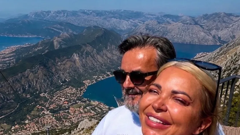 Zet Nede Ukraden 57. Yaşını Aile Çevresinde Kutladı