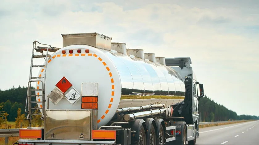 Sırbistan'daki tüm yakıt rezervleri dolu ancak Vučić petrol fiyatı artışlarından endişe duyduğunu belirtti.