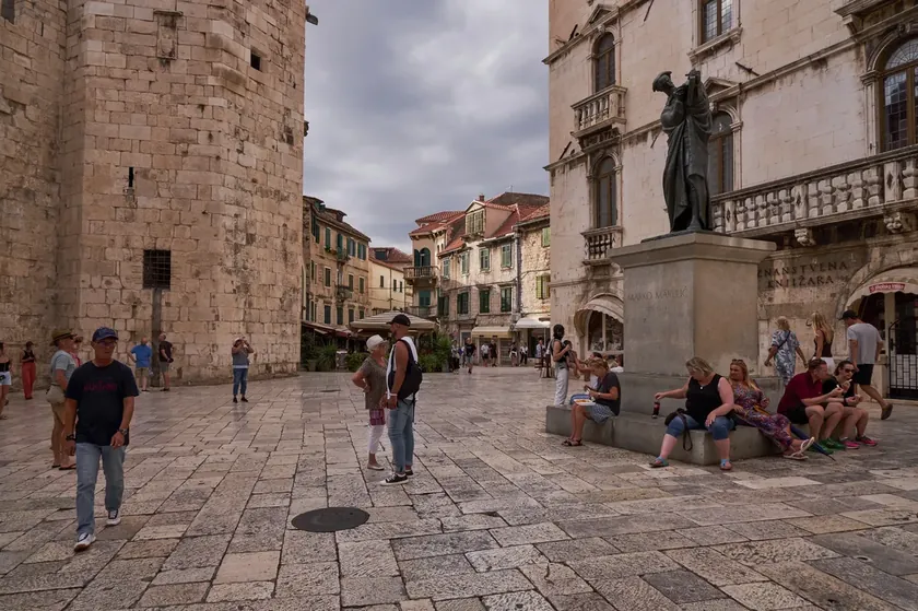 Hırvatistan'ın Split şehri turistlere yönelik gece alkol satışını yasaklamayı planlıyor.