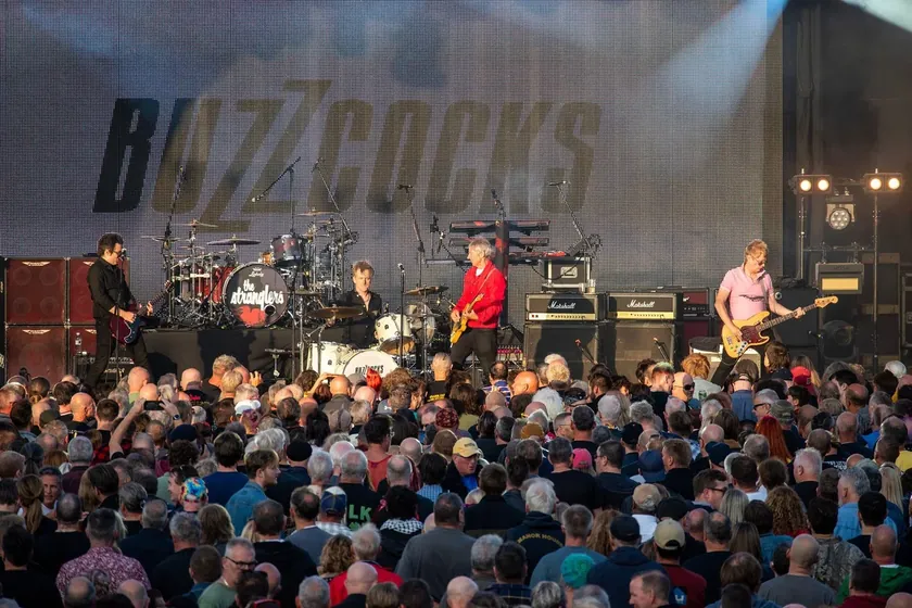 Buzzcocks 12 Aralık'ta Zappa Bazi'nde sahne alacak.