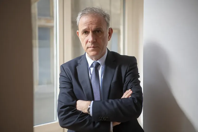 Sırbistan'da Ponoš, diyalog için Meclis'in önemini vurguladı ve hükümeti eleştirdi