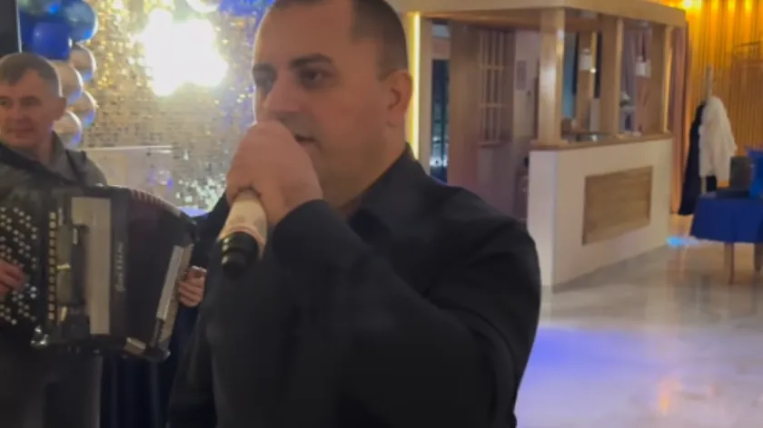 Sırp şarkıcısı Radosav Roki Begović hayatı ve kariyeri hakkında konuştu.