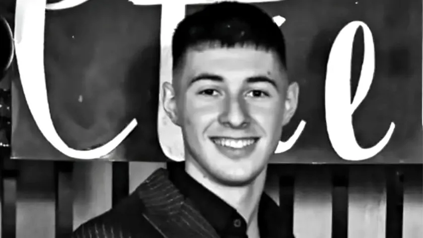 Sırbistan'ın Vranje kentinde 18 yaşındaki genç futbol oynarken hayatını kaybetti