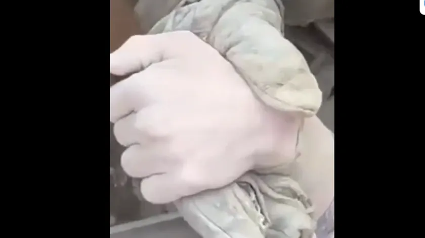 Zaporožje'de Rus saldırısı ardından enkaz altında kalan kadın sağ olarak kurtarıldı