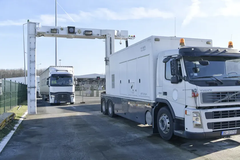 Sırbistan sınır kapılarında kamyonlar için beş saate varan yoğun bekleme süreleri