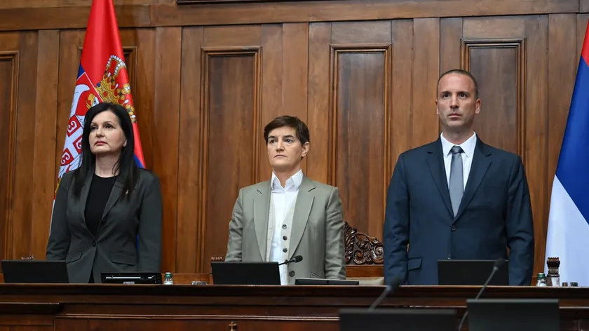 Sırbistan Parlamentosu Hükümete Güvenoylaması Tartışması İçin Yeter Sayıyı Sağlayacak