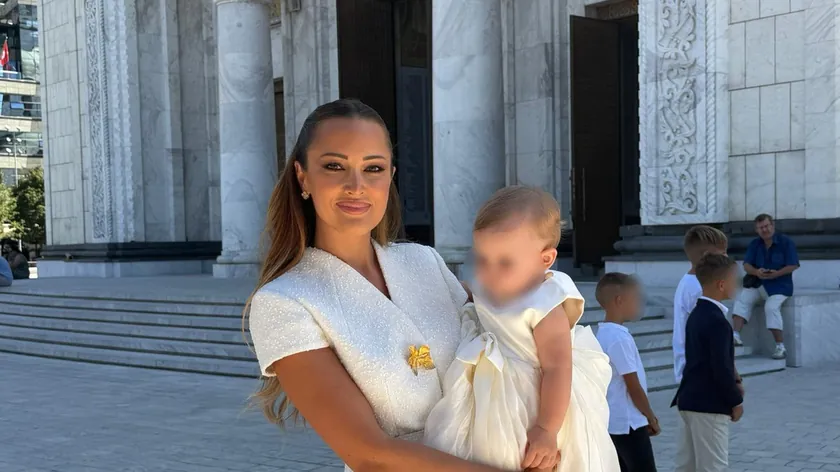 Aleksandra Prijović'in kızı Arije'nin vaftiz töreni.