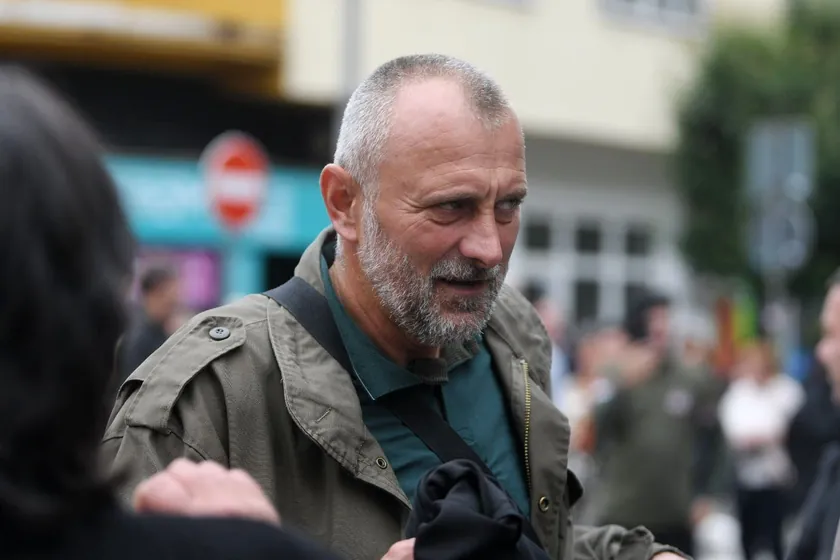 Loznica'da Hizmet Krizi: 6 Gündür Kesilen Elektriğe "Seçim Kampanyası" Tepkisi