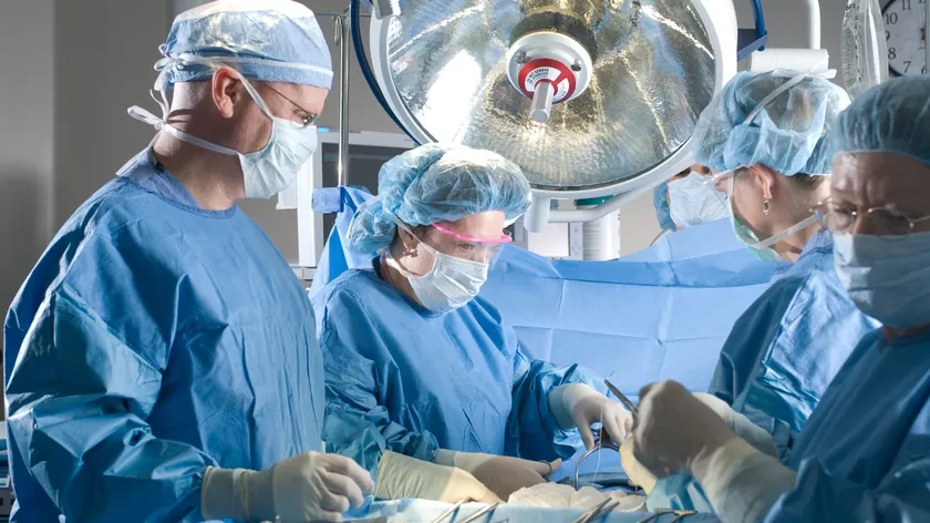 Yunanistan'da boğulan iki çocuğun organları 13 kişiye hayat verdi