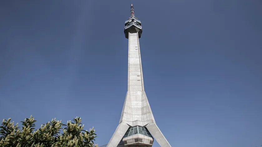 Sırbistan'da "Avala" koduyla çalışan bir acil durum radyo amatör ağı var.