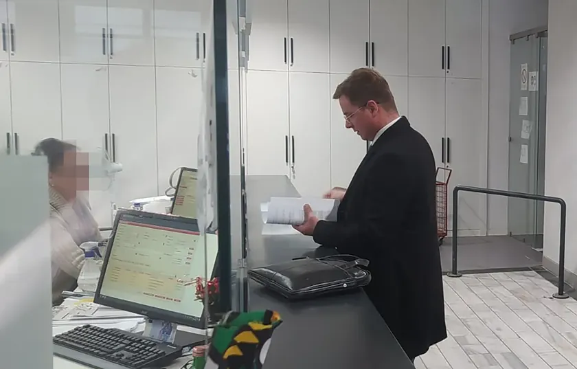 Sırbistan'da avukat Çedomir Stoykoviç 'çok gizli belge' paylaşımı sebebiyle tutuklandı