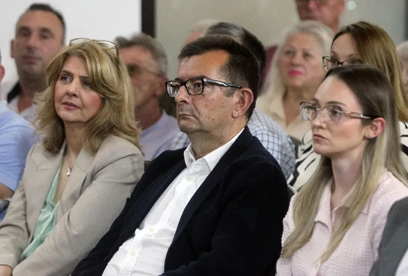 Sırbistan'da 14 Yıl Arasında Vučić Rejimi Her alanda Çöküşe Uğradı