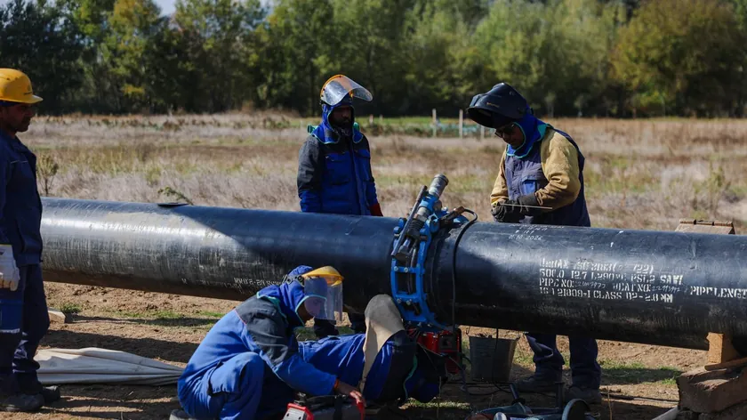 Sırbistan-Kuzey Makedonya doğal gaz bağlantı hattında ilk borular döşendi