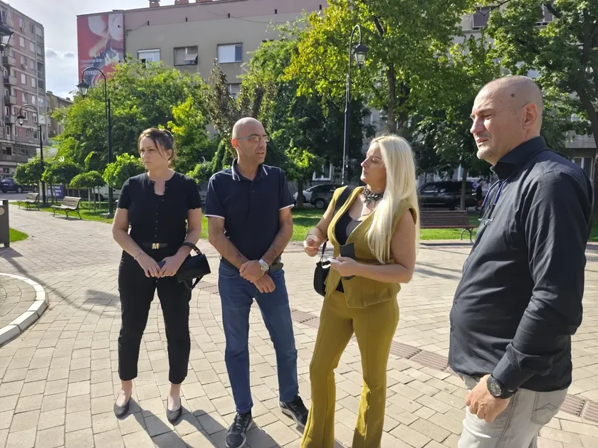 Sırpistan'da bir çocuk öldürme olayında savcılar, çocuğun ebeveynlerini yargıladı.