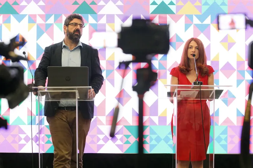 ZLF, REM'in dört bağımsız üyesine tam desteğini bildirdi.