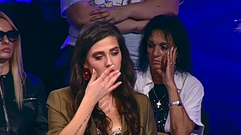 Bora Santane'nin eski sevgilisi Anastasija Brčić, canlı yayında yaşadığı duygusal çöküşle dikkat çekti.