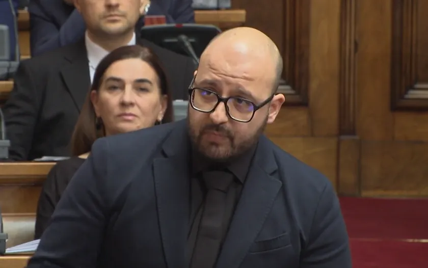 Ana Brnabić'in Yalanı İspatlanmış Oluyor: Milletvekili Avrupa Parlamentosu Misyonu Ziyareti Sırasında Başkanın Yerinde Olmadığını Ortaya Koydu