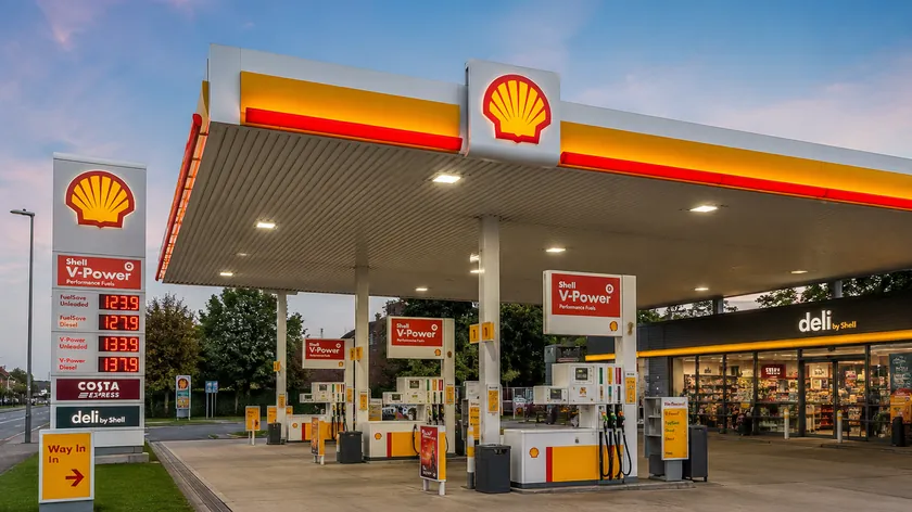 Şel, son dört yıldır en yüksek çeyreklik karı elde etti İran ile savaş petrol ve doğalgaz fiyatlarını artırdı.