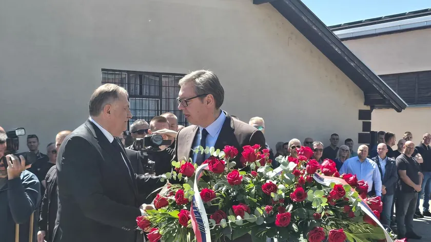 Sırbistan Cumhurbaşkanı Vučić, Sırp Cumhuriyeti'nde Milorad Dodik'in annesinin cenazesine katıldı