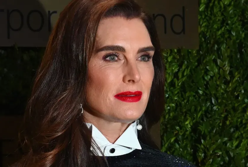 Ünlü Oyuncu Brooke Shields Estetik Müdahaleler Konusundaki Çekincelerini Dile Getirdi