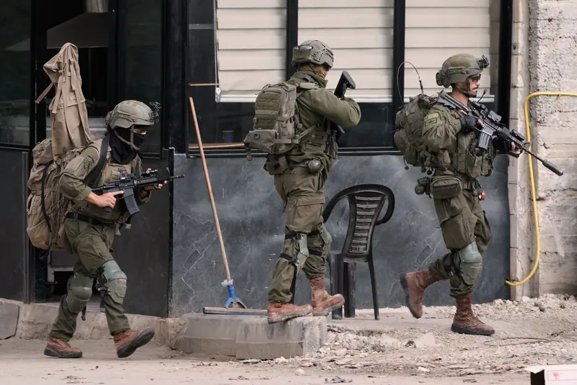 İsrail CNN muhabirlerine yönelik saldırının ardından Batı Şeria'daki bir taburunu geri çektiğini duyurdu