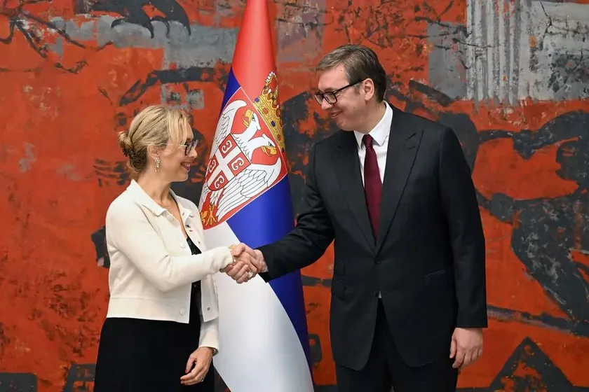 Fransa Büyükelçisi Sırbistan'ın yargı yasası endişelerini dikkate almasını istedi