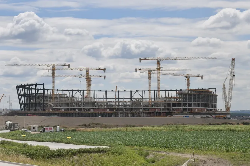 Ulusal Futbol Stadyumu'nun İnşaatı Üç Ay İçin Duraklayacak