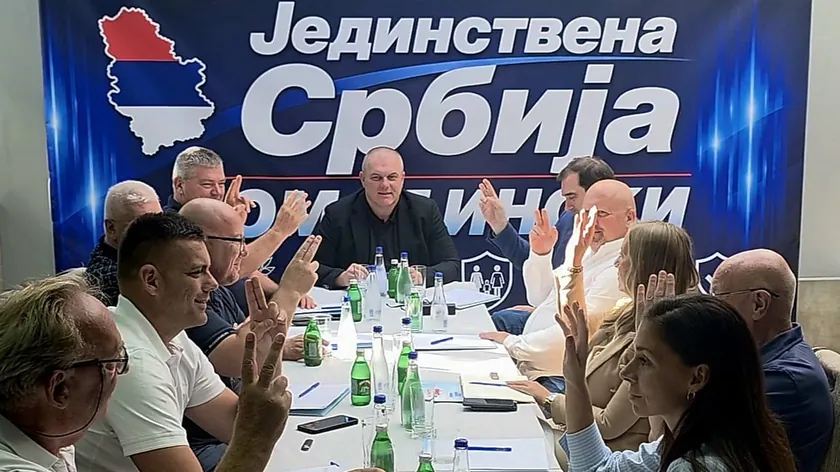 Jedinstvena Srbija, önümüzdeki parlamento seçimlerine Sosyalist Parti ile koalisyon halinde katılacak.