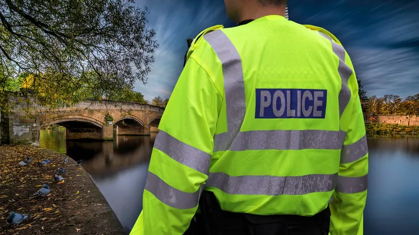 İngiltere'nin Coventry şehrinde parkta bir çöp kutusunda erkek cesedi bulundu