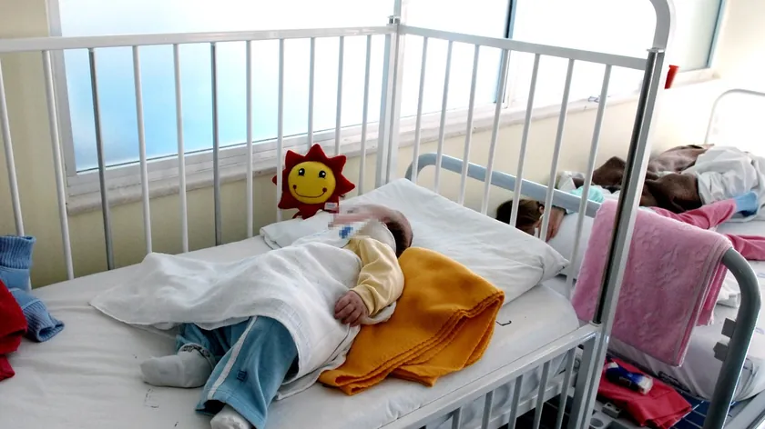 ABD'de ağır kalp rahatsızlığı olan çocuk doktoru sayesinde yeni bir aileye kavuştu