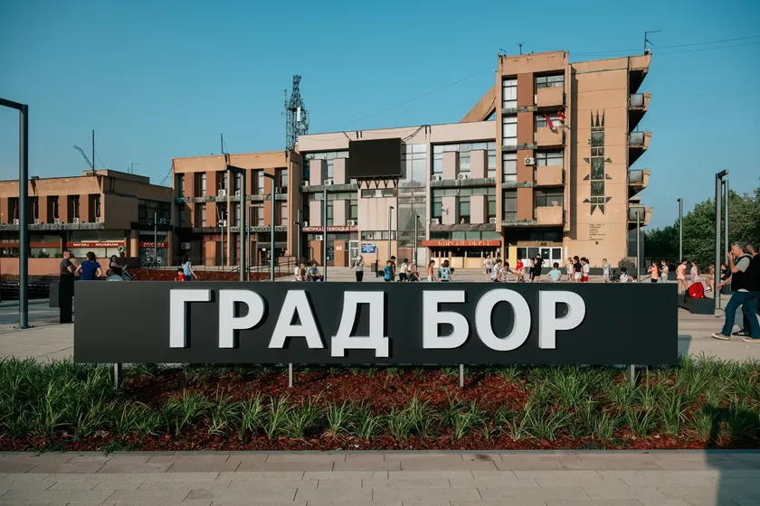 Vaat Var, Hastane Yok: Vučić 4 Yıl Önce Verdiği Sözü 2030’a Erteledi!