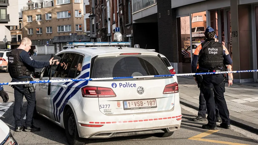 Kanada kökenli bir kadının Belçika'da NATO karargahında staj yaparken şüpheli faaliyetler gösterdiği iddiasıyla tutuklandığı bildirildi.