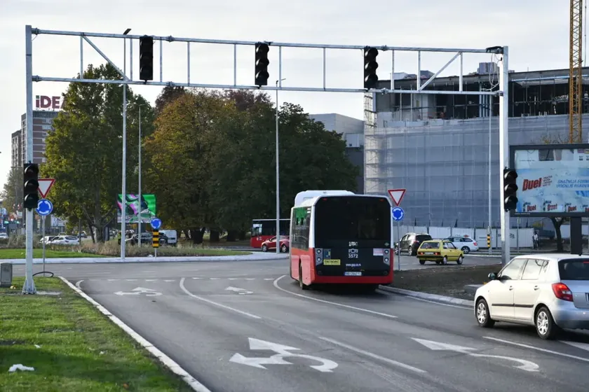 Belgrad'da Cumhuriyet Komisyonuna Trafik Lambası İhalesi İçin Baskı İddiası