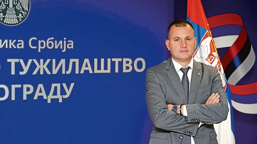 Sırbistan Belgrad Felsefe Fakültesi'ndeki Ölüm ve Patlayıcı Olayında Soruşturma Başlatıldı