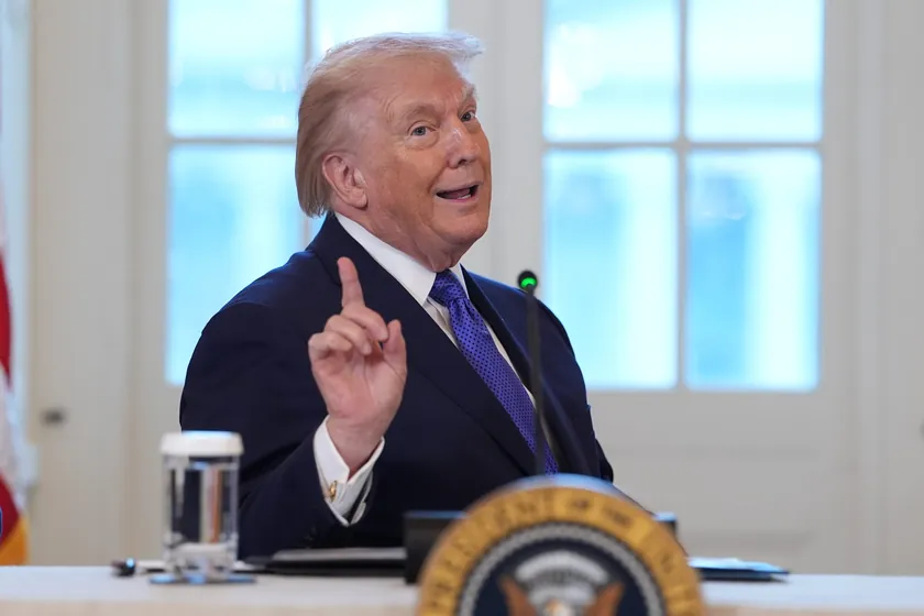 Donald Trump: Danimarka Rus tehdidini Grönland'dan kaldırmayı başaramadı, artık yapılacak