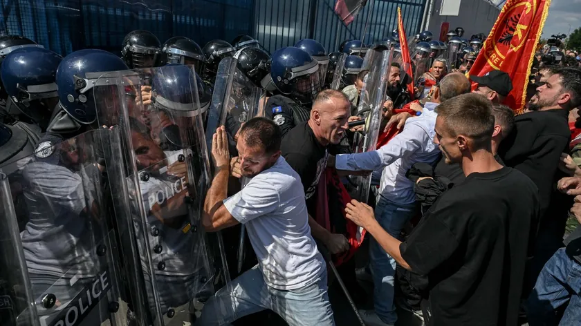 Priştin'de Taçio'nun Yargılandığına Tepki Olarak Protestolar